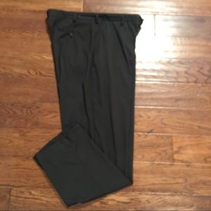 Men’s black golf pants